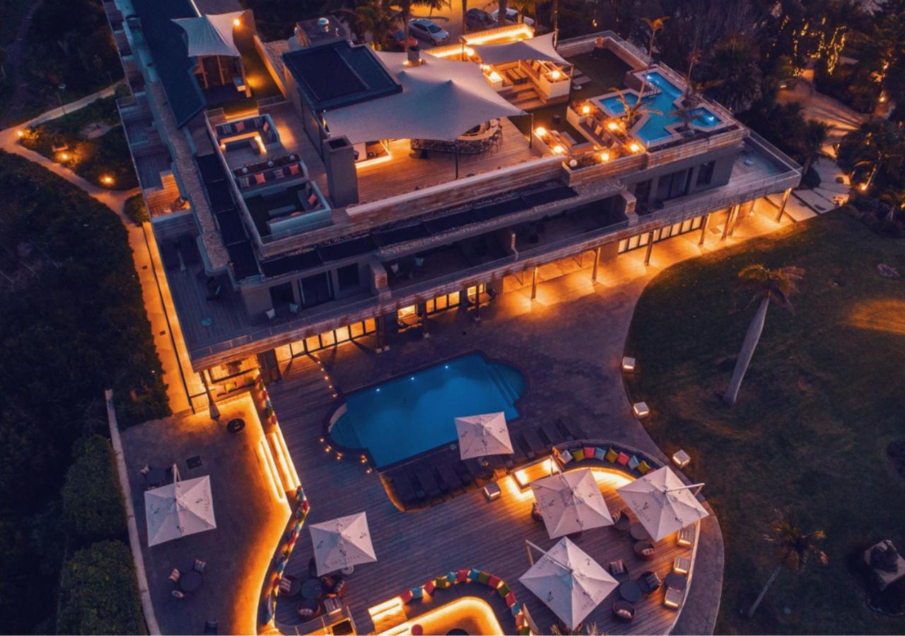 Sky Villa Boutique Hotel By Raw Africa Collection Plettenberg Bay Exterior foto Aerial view of the hotel
