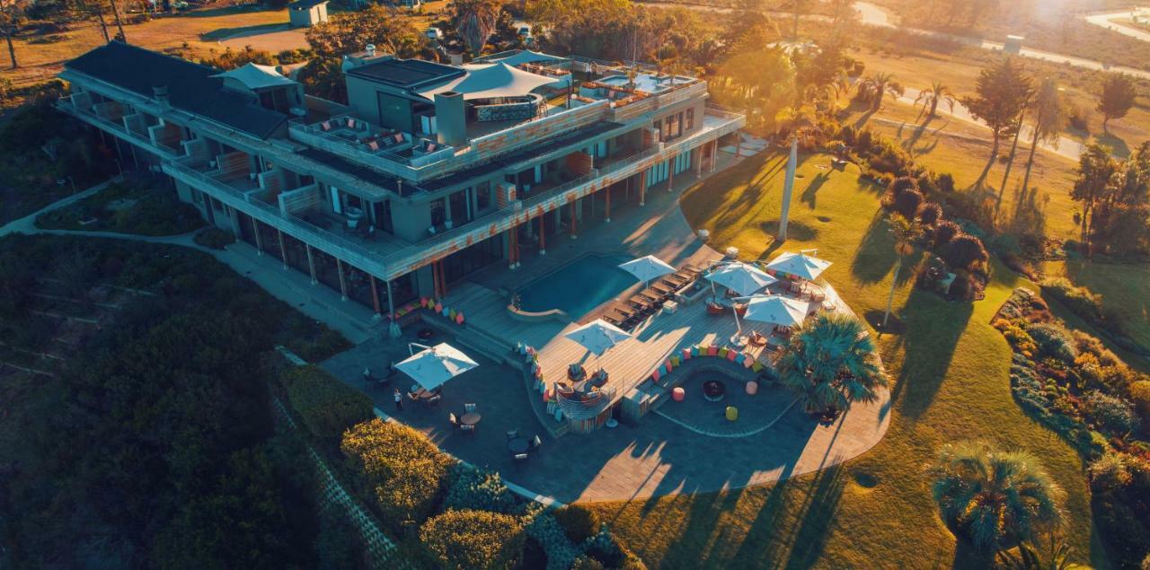 Sky Villa Boutique Hotel By Raw Africa Collection Plettenberg Bay Exterior foto Aerial view of the hotel