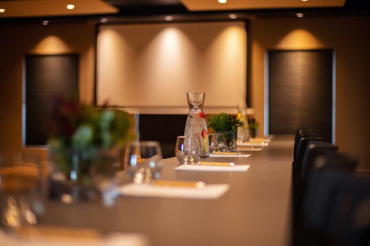 Sky Villa Boutique Hotel By Raw Africa Collection Plettenberg Bay Exterior foto Meeting room